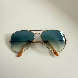 Raybans gradient aviators!!
